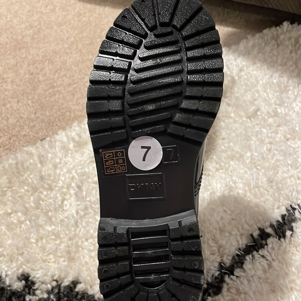 BOOTS: Combat NWOT DKNY Waterproof Boots - Picture 4 of 5